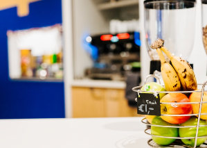 Foto van kantine met fruit
